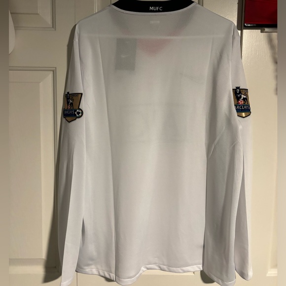 2008/09 Manchester United Jersey - Picture 2 of 5